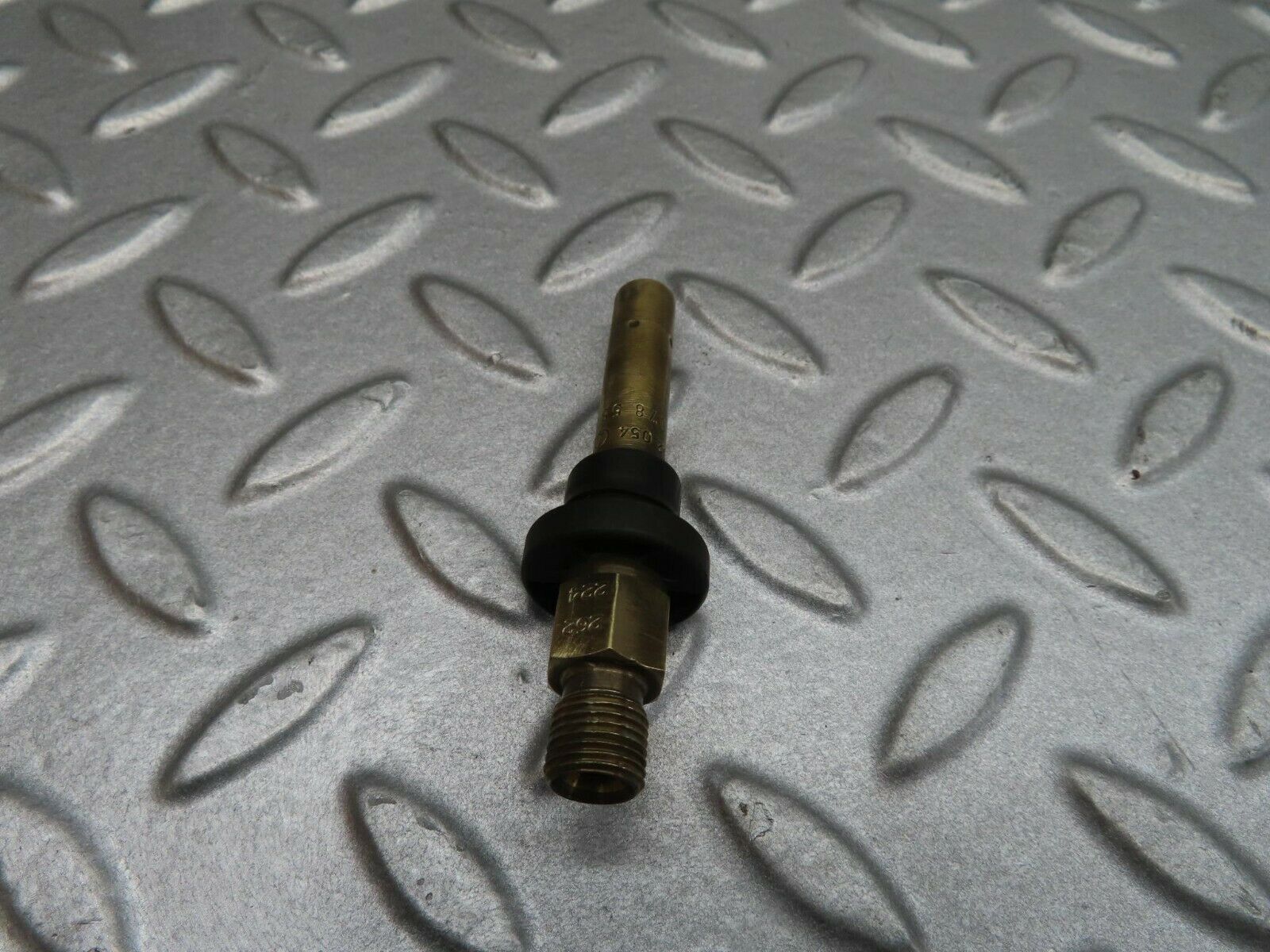 12171 Mercedes-Benz R129 300SL Coupe Fuel Injector 0437502054