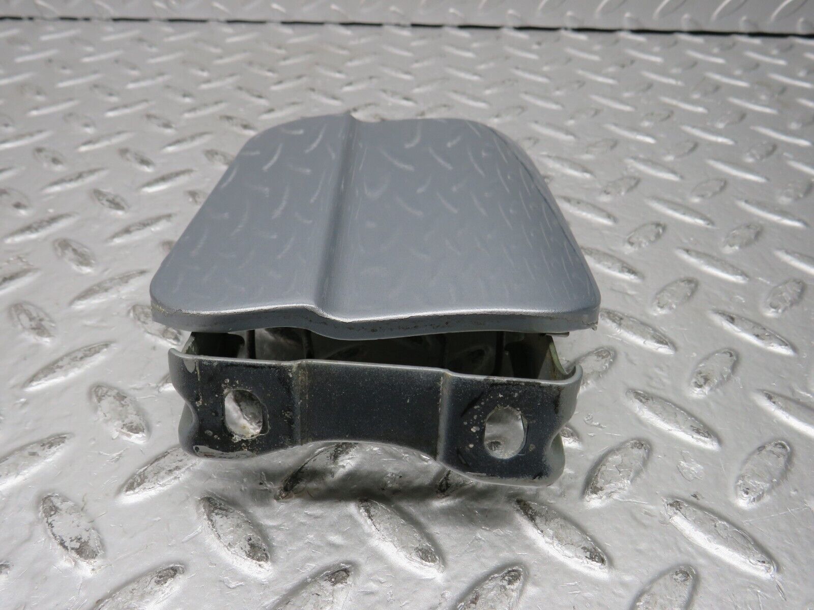 32064 Mercedes-Benz W123 230E Fuel Tank Flap Cap 1235840039