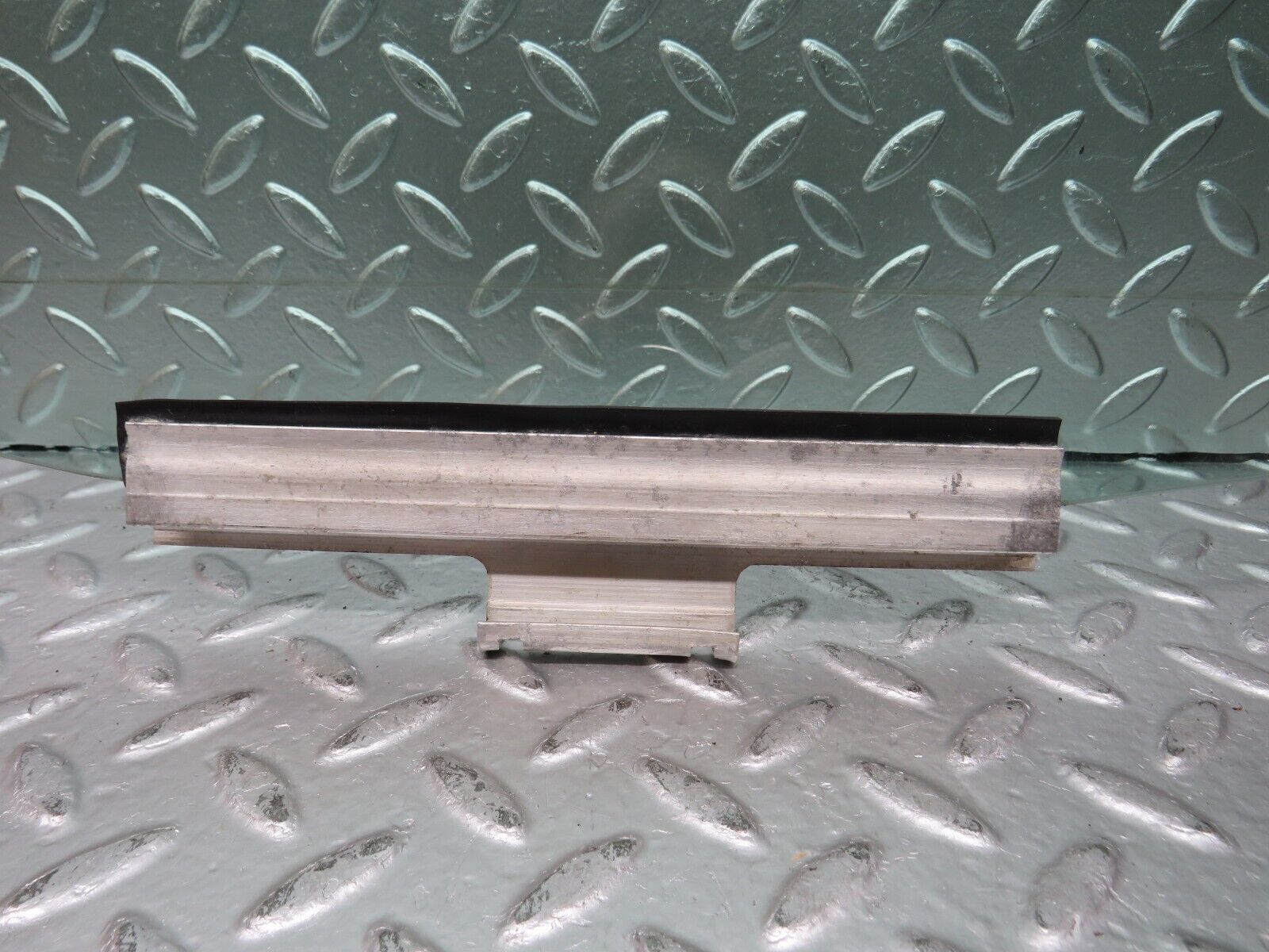 25133 Mercedes-Benz W201 190D Rear Left Door Window Glass