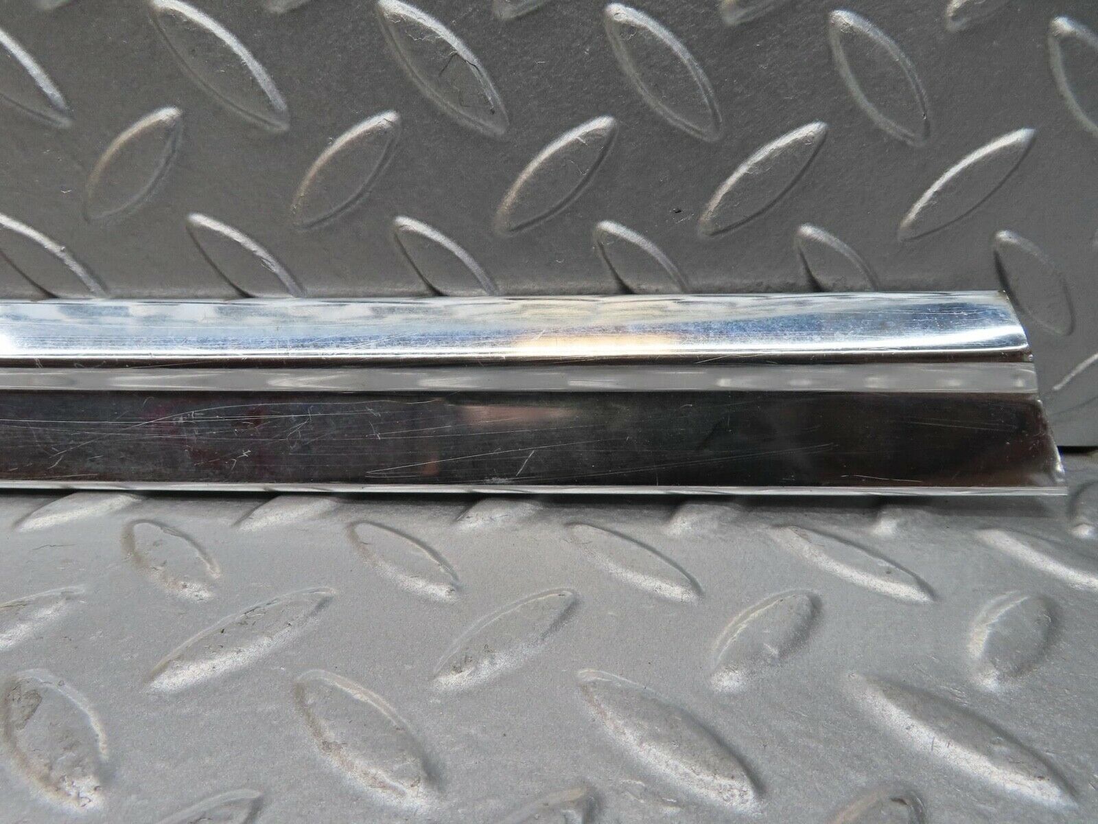 14116 Mercedes-Benz C107 280SLC Rear Left Quarter Window Chrome Trim