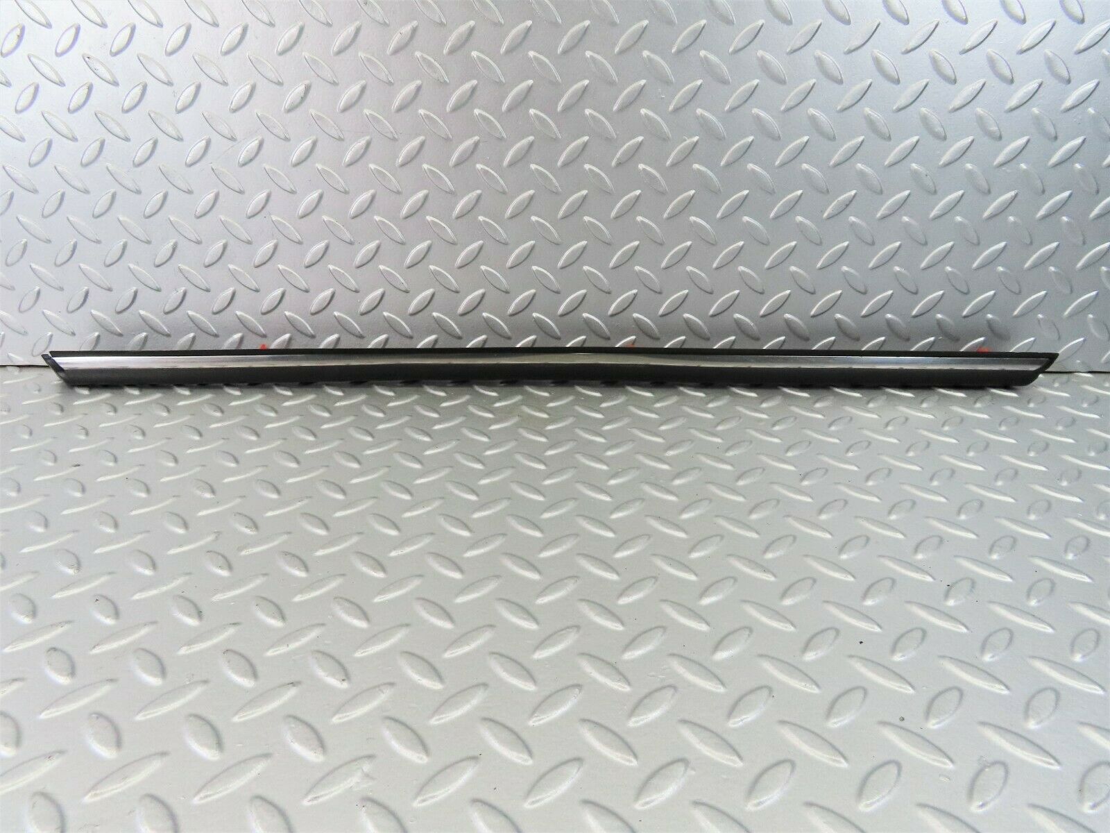 7254 Mercedes-Benz W116 450SE Centre Door Chrome Trim Rear Left