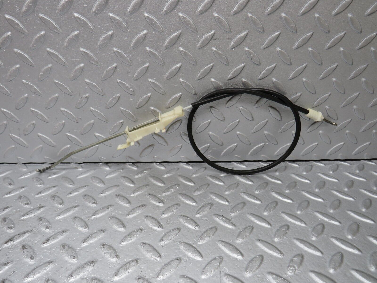 36867 Mercedes-Benz C126 420SEC Coupe Door Lock Cable
