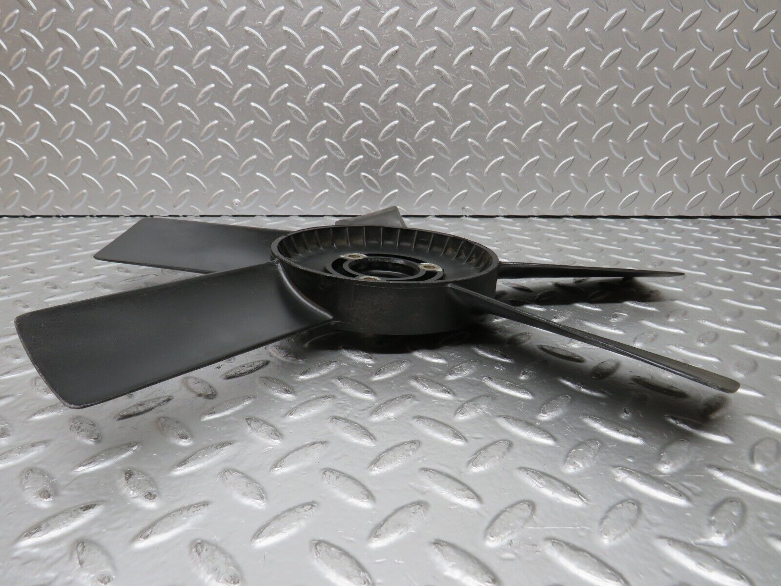 29858 Mercedes-Benz W123 230 Engine Cooling Fan 6162050506