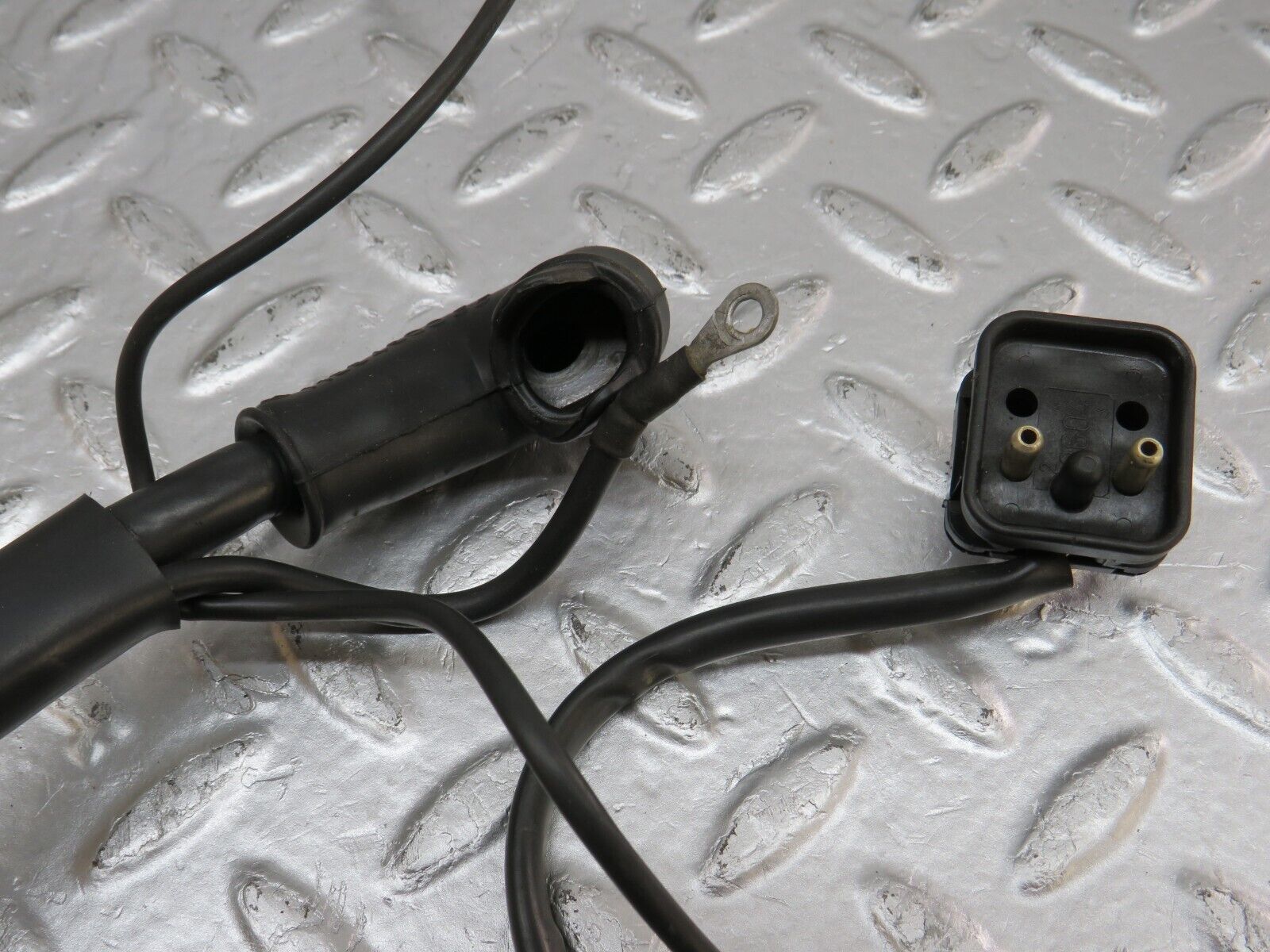 33880 Mercedes-Benz W201 190E 2.0L Battery Wire Cable 2015401030 1155460035