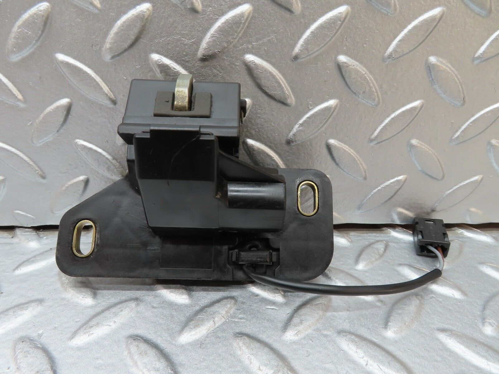 19923 Mercedes-Benz R129 300SL Coupe Trunk Lock 1298201810