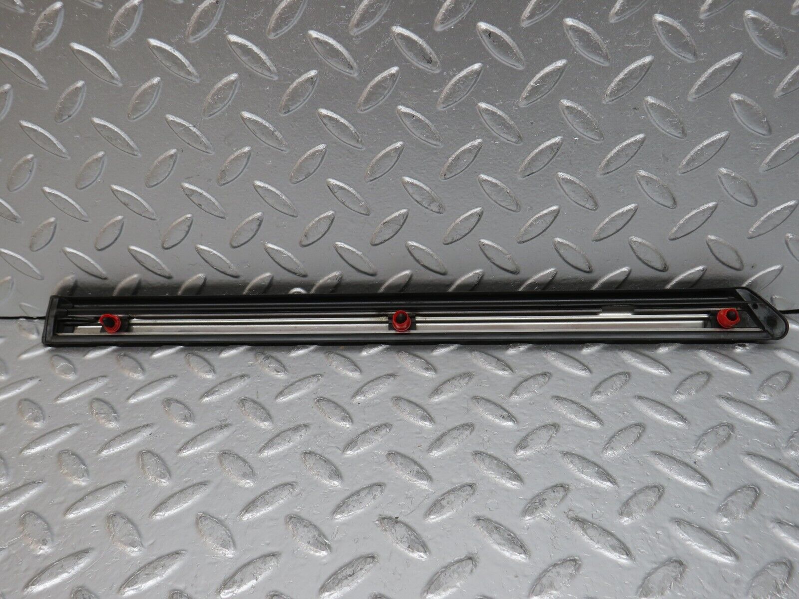 0067 Mercedes-Benz W116 350SE Front Right Fender Wing Lower Trim