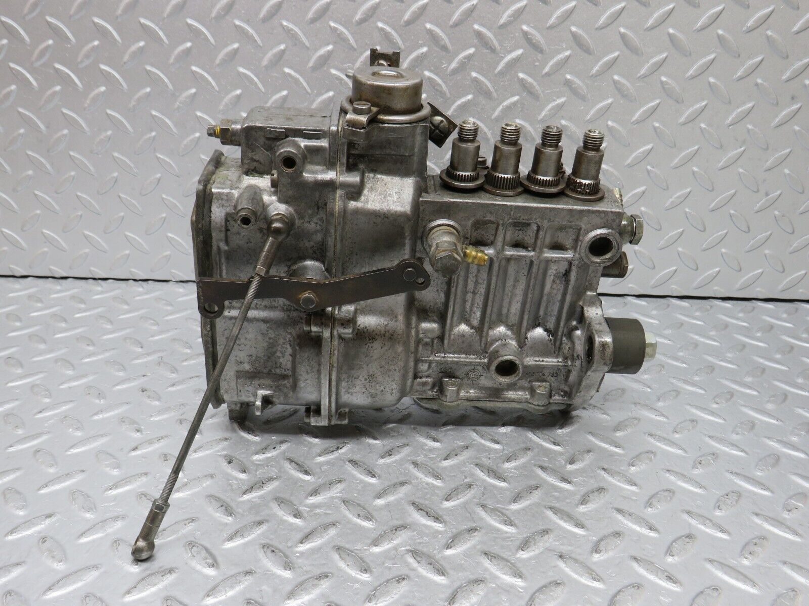 35930 Mercedes-Benz 240D OM616.912 Fuel Injection Pump 6160704101 0400074989