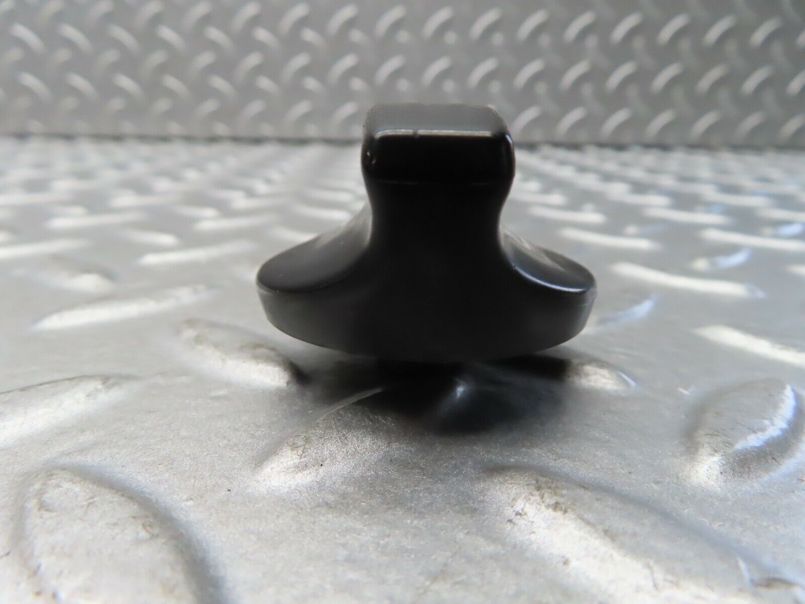 19212 Mercedes-Benz W123 300D Heater Control Knob Set