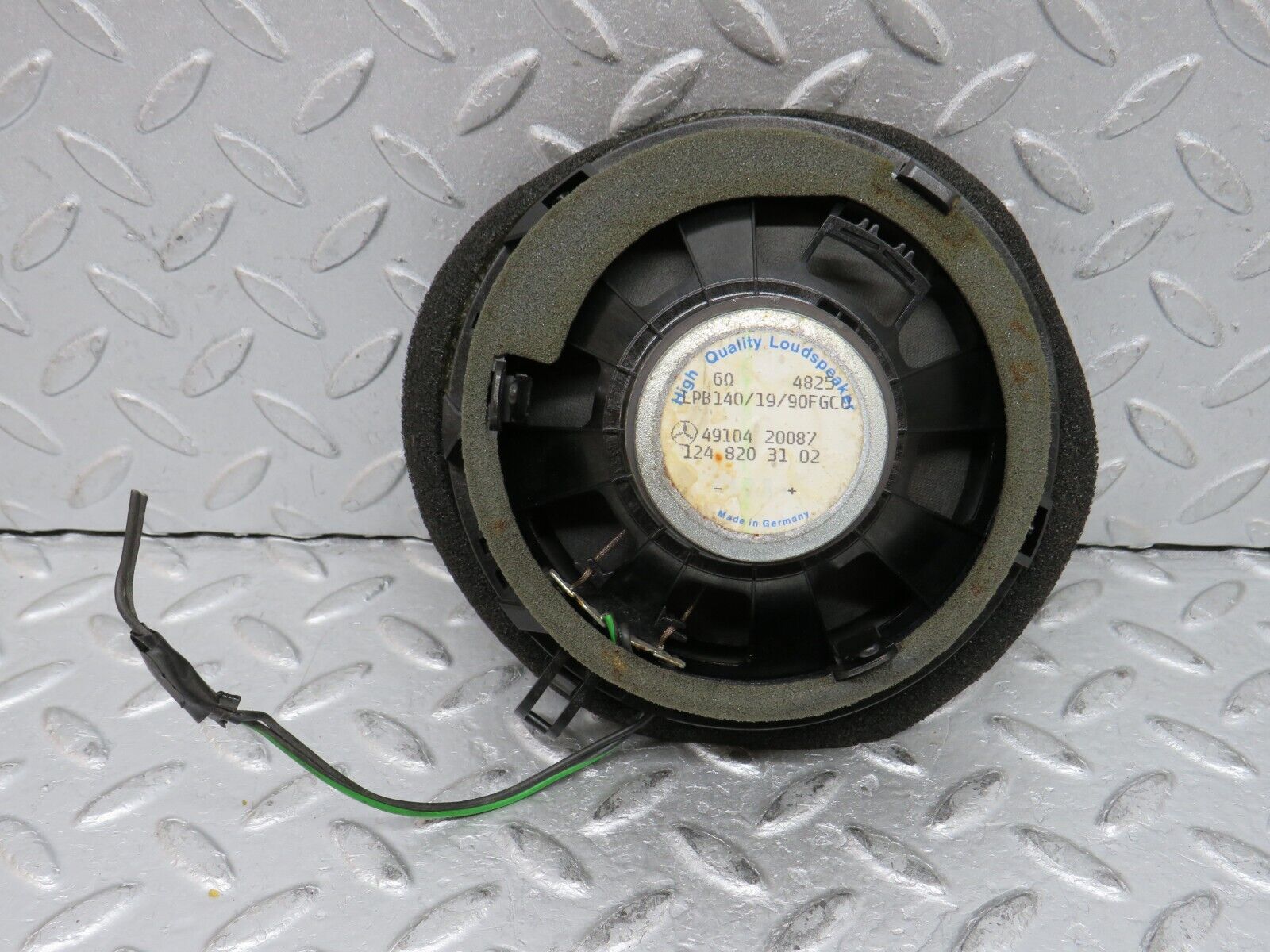 37865 Mercedes-Benz A124 320E Cabriolet Rear Left Door Speaker 1248203102