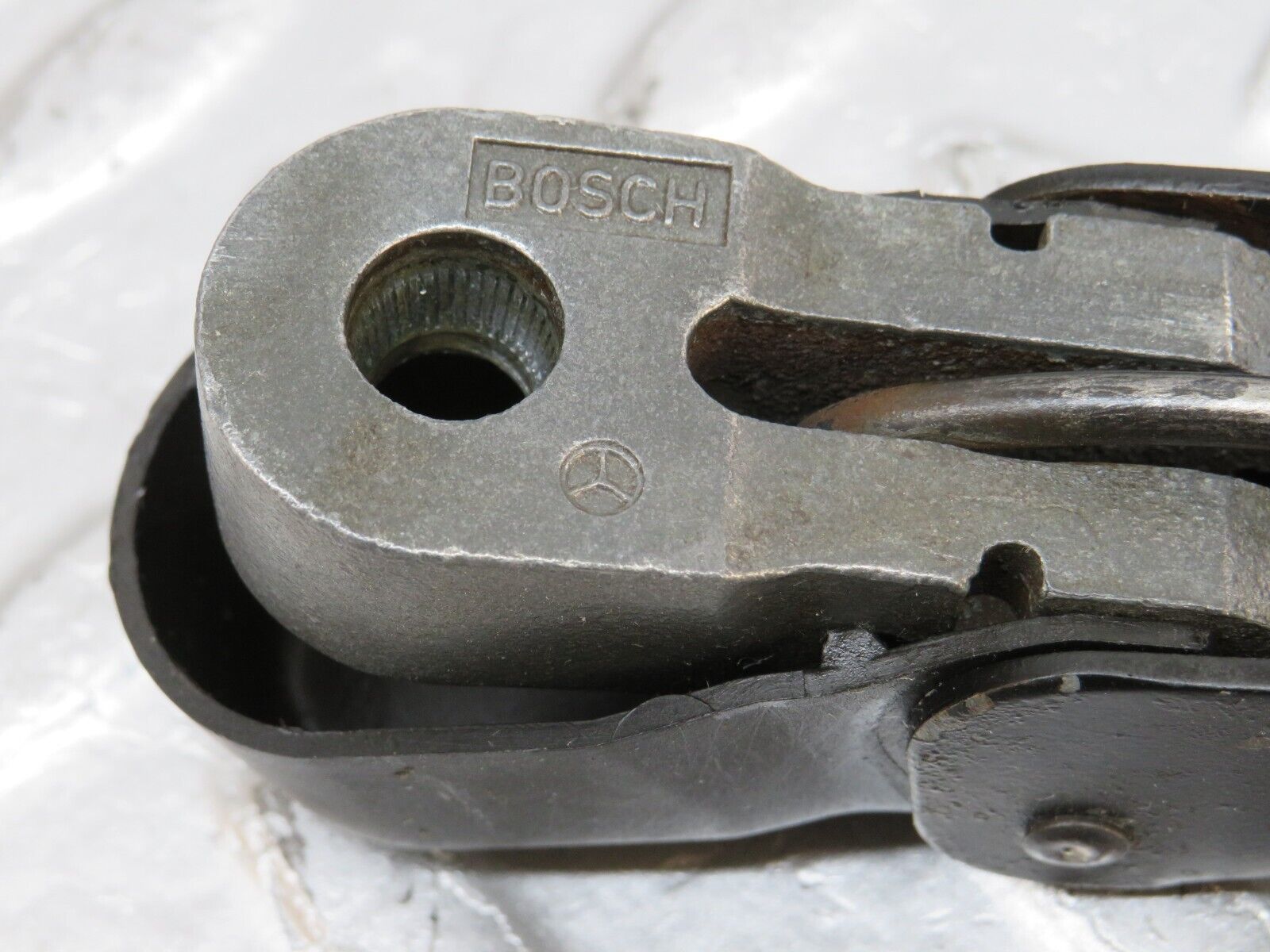 34523 Mercedes-Benz C126 380SEC Coupe Windscreen Wiper Arm Bosch Right Side