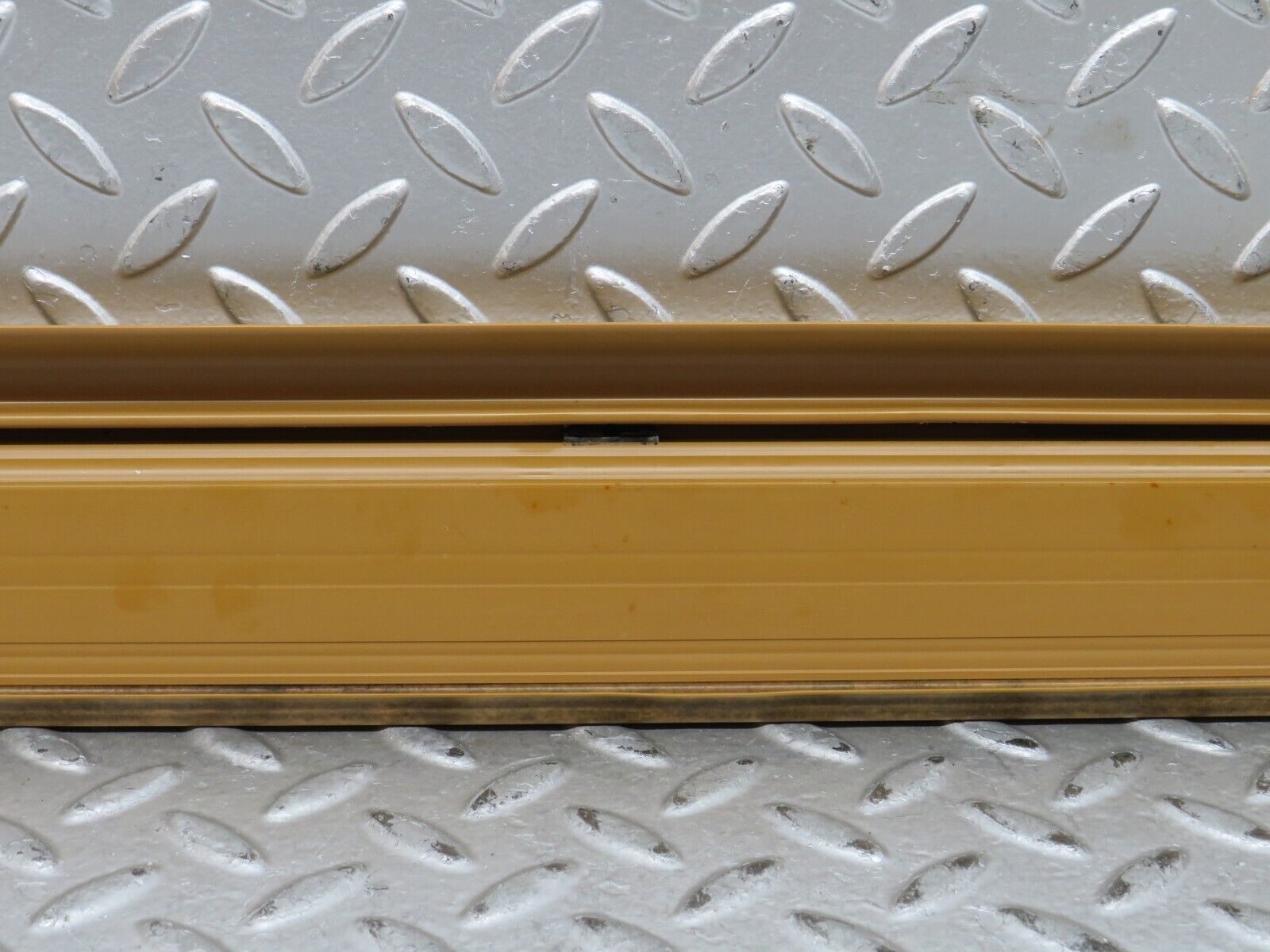 28557 Mercedes-Benz W123 230E Rear Left Door Sill Trim Palomino