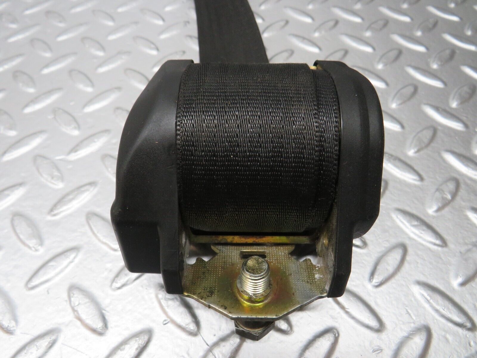 25636 Mercedes-Benz W123 200 Front Left Seat Belt With Buckle 1238602586