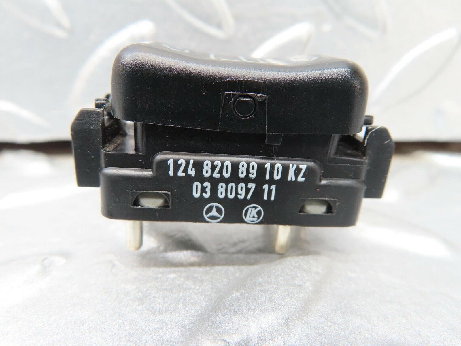 16388 Mercedes-Benz W124 260E Front Left Electric Window Switch 1248208910