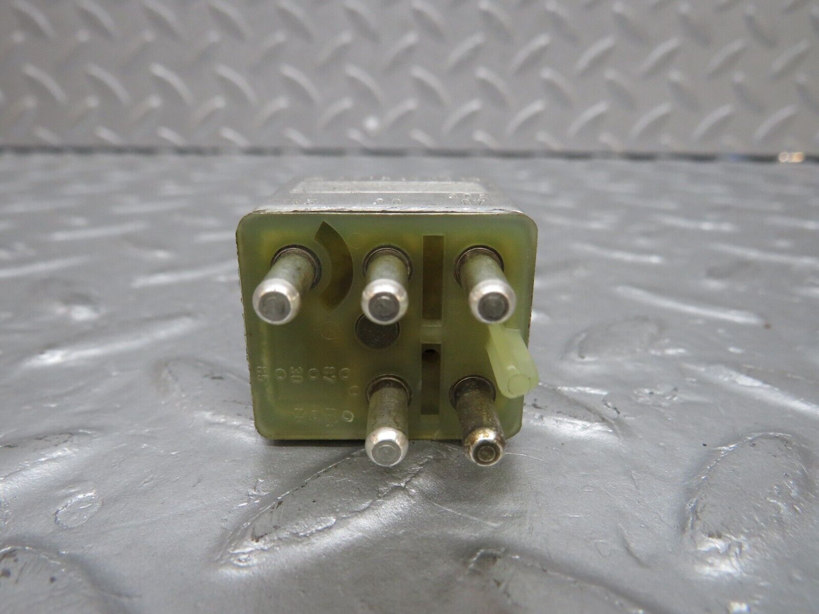 38091 Mercedes-Benz A124 320E Cabriolet Multi Purpose Relay 0015420219