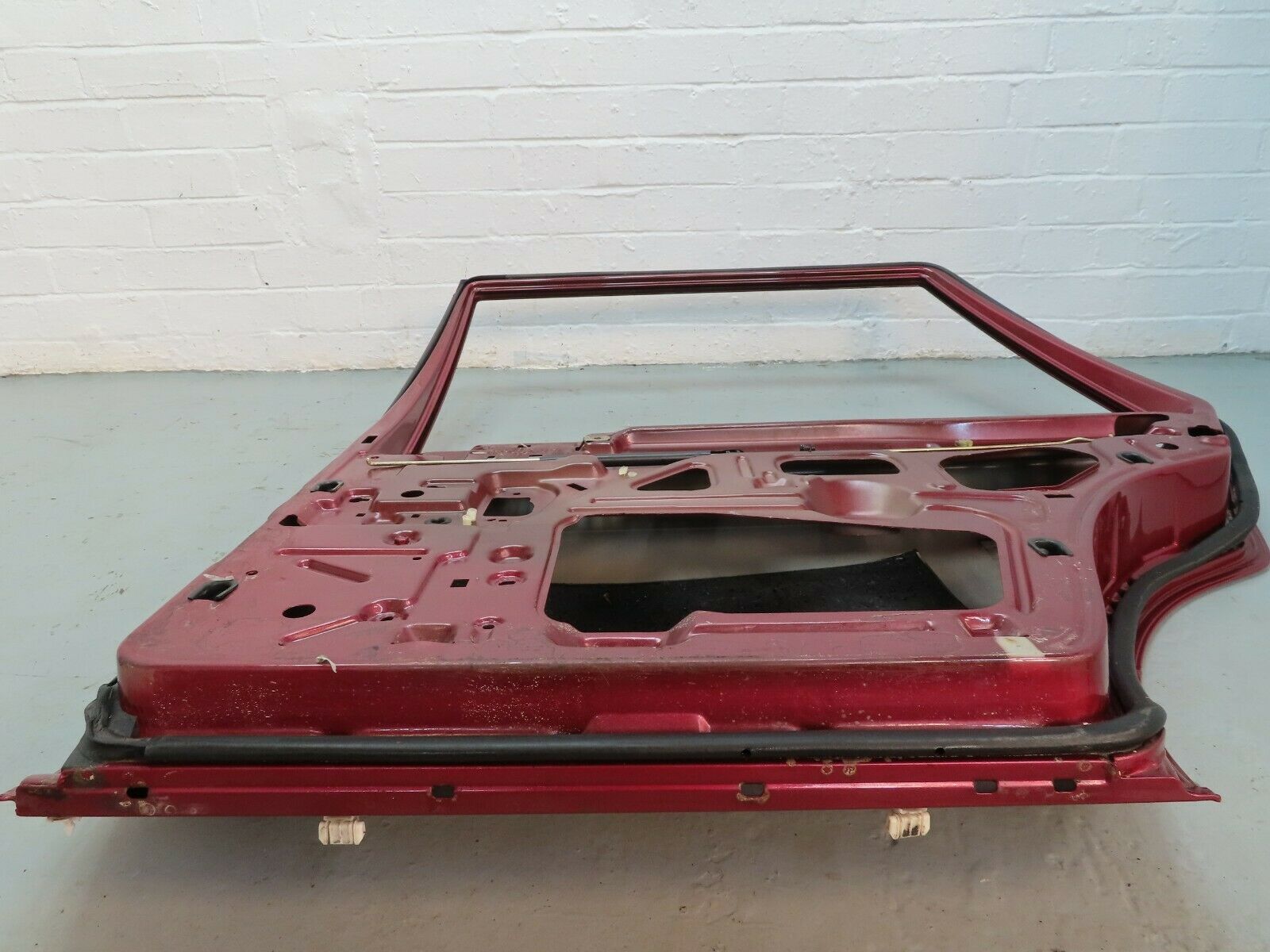 6693 Mercedes-Benz S124 E220 Wagon Rear Right Door