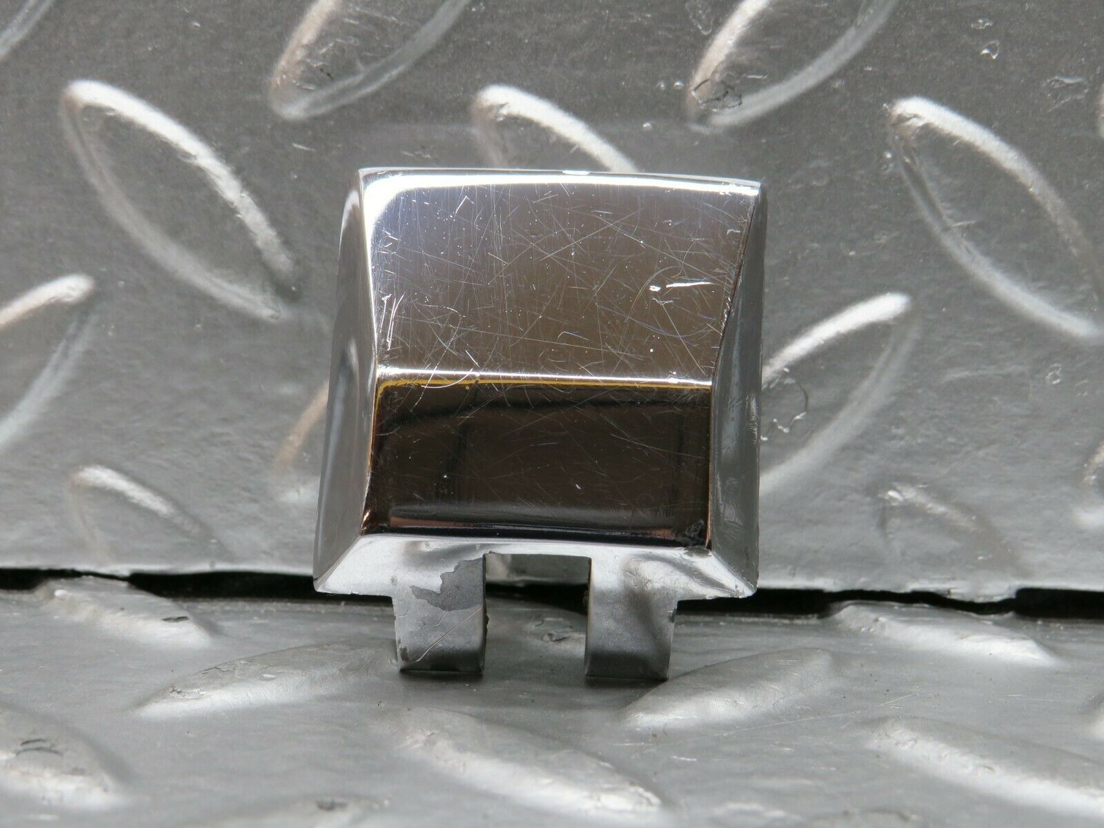 22751 Mercedes-Benz C107 450SLC Coupe Right Door Window Channel Chrome Top