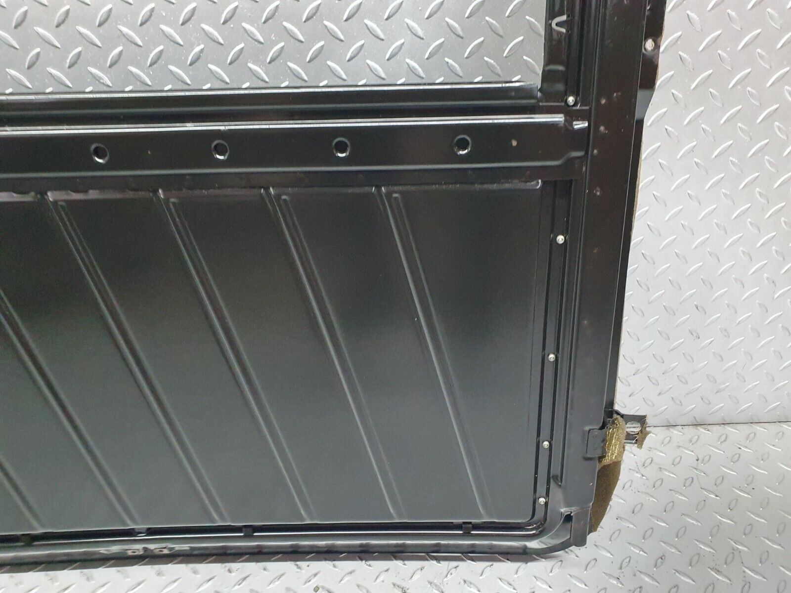 41142 Mercedes-Benz W126 300SE Power Sunroof Frame