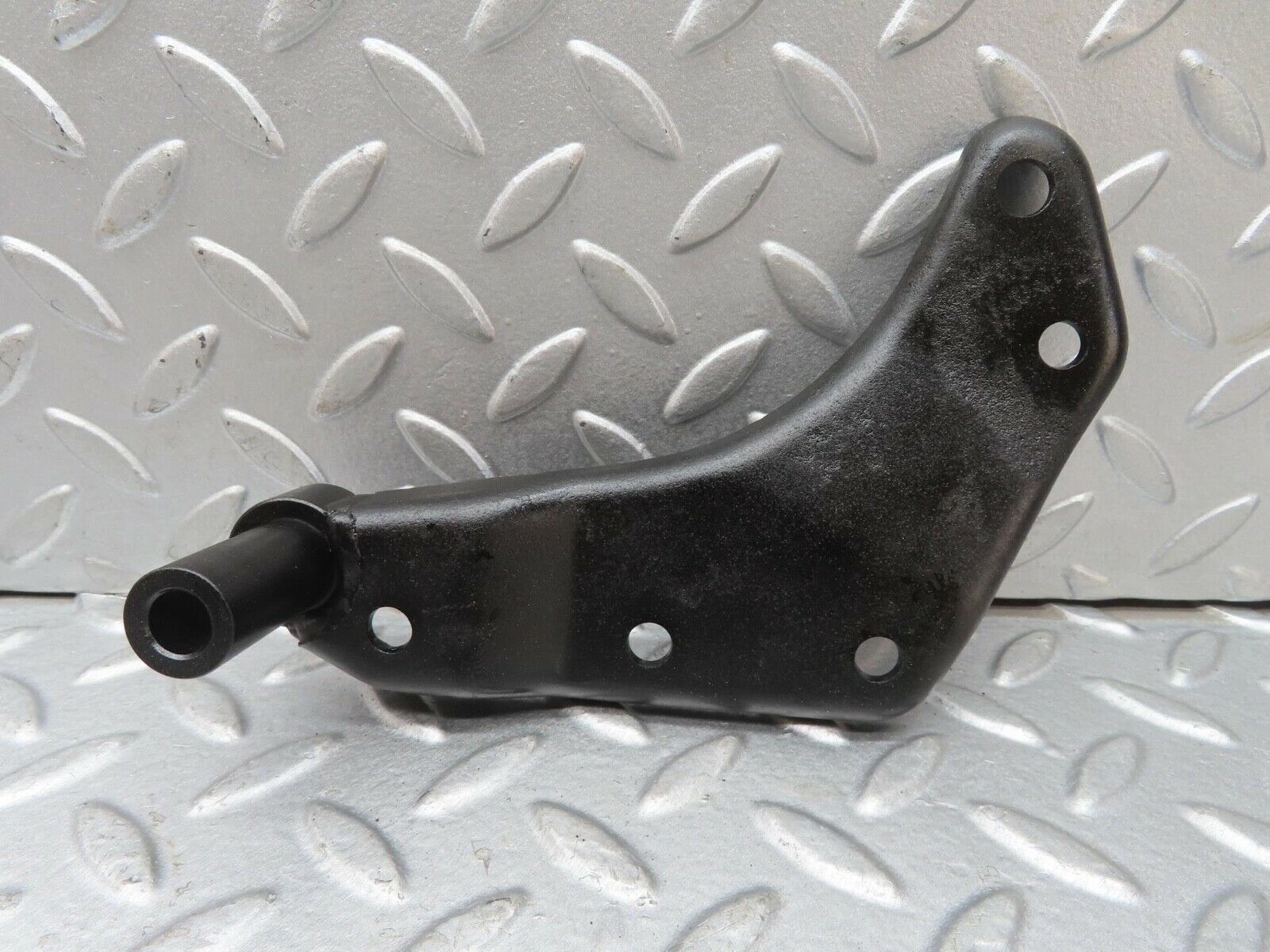 13631 Mercedes-Benz W123 200 Alternator Generator Bracket