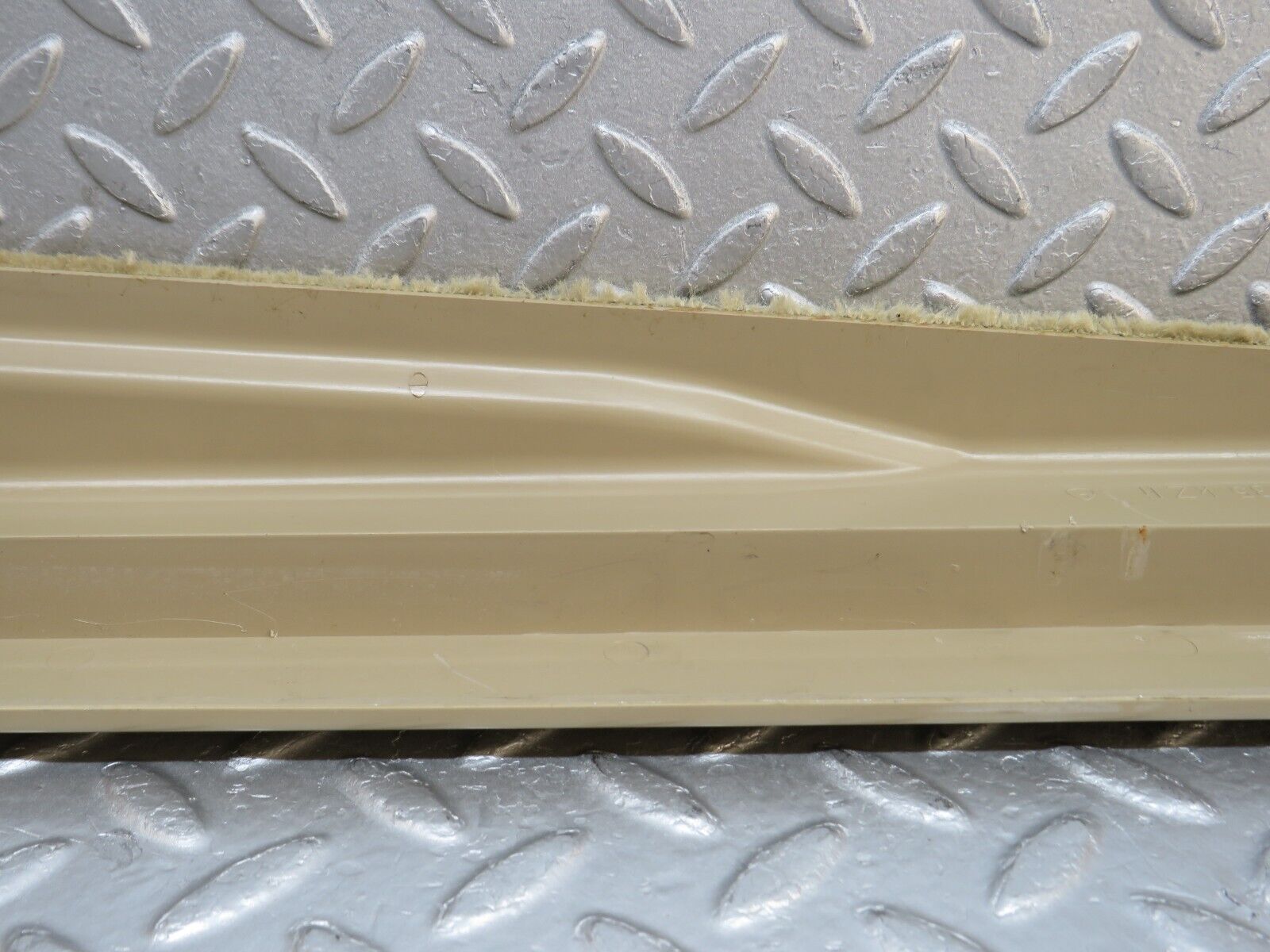 38285 Mercedes-Benz R129 280SL Coupe Left Door Sill Cover Beige 1296800135