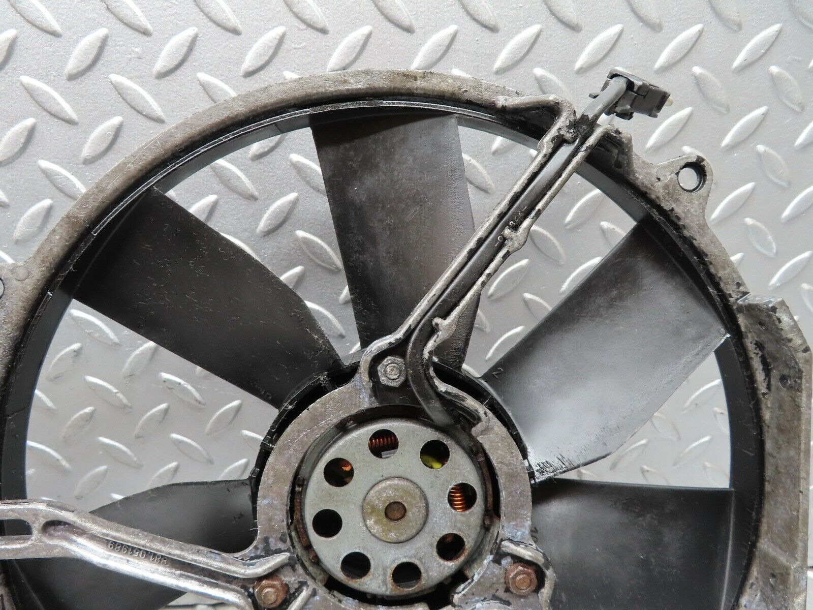 19636 Mercedes-Benz C140 CL420 Coupe Engine Cooling Fan AEG