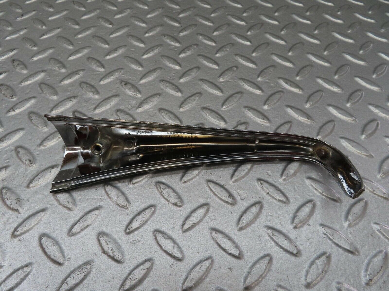 13085 Mercedes-Benz W111 220S Rear Left Fender Wing Tail Chrome Trim 1116900379