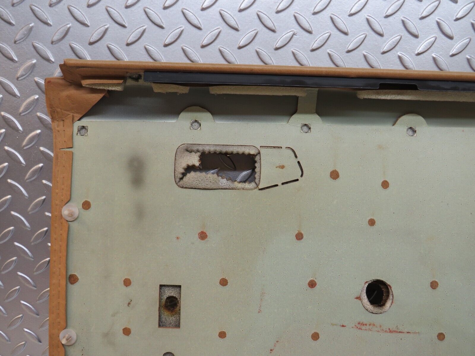 25465 Mercedes-Benz W123 200 Rear Left Door Card Palomino