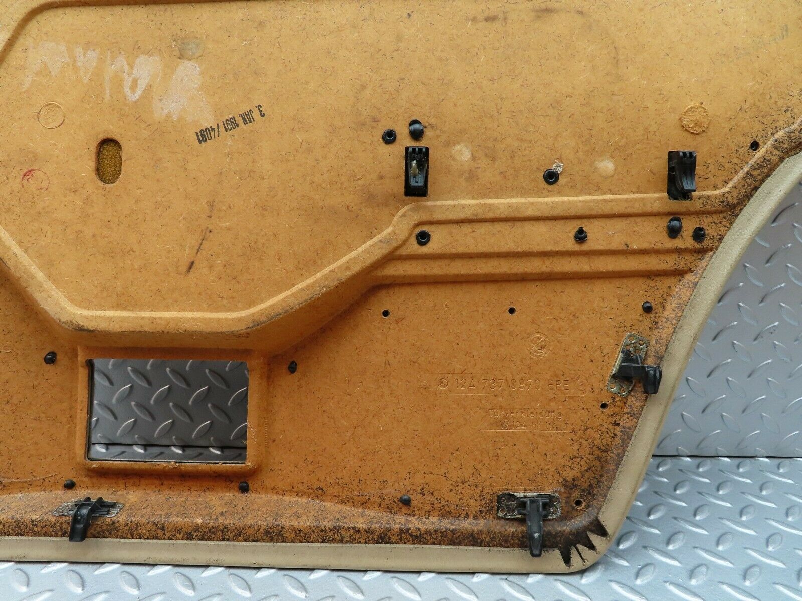 5264 Mercedes-Benz W124 230E Rear Left Door Card Beige 1247370970