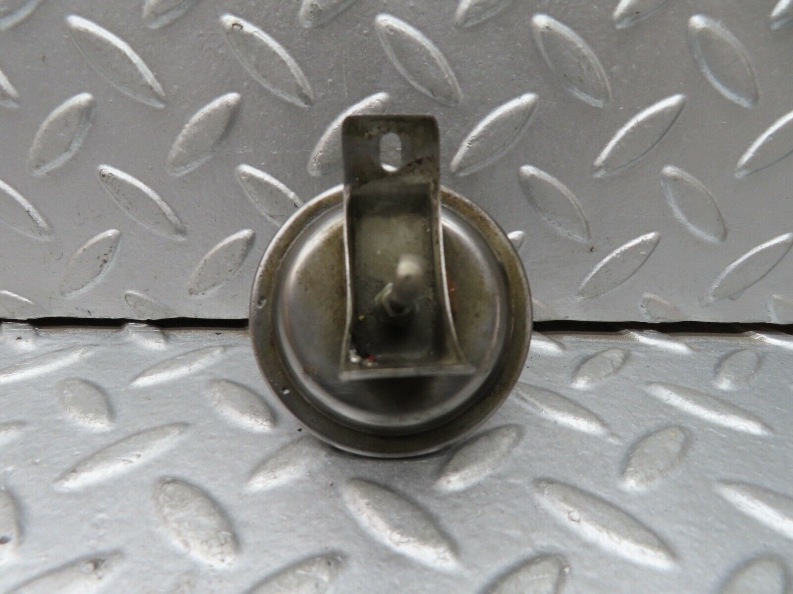 18901 Mercedes-Benz W121 190b Ponton Ignition Distributor Vacuum Control Valve