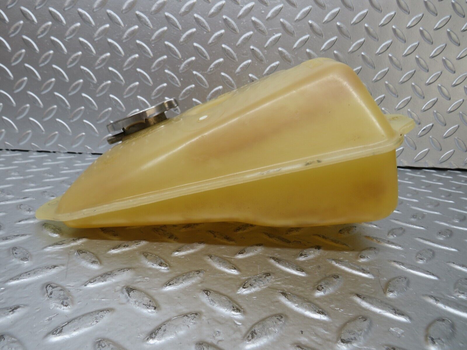 26150 Mercedes-Benz W116 450SE Coolant Tank Reservoir 1165000249