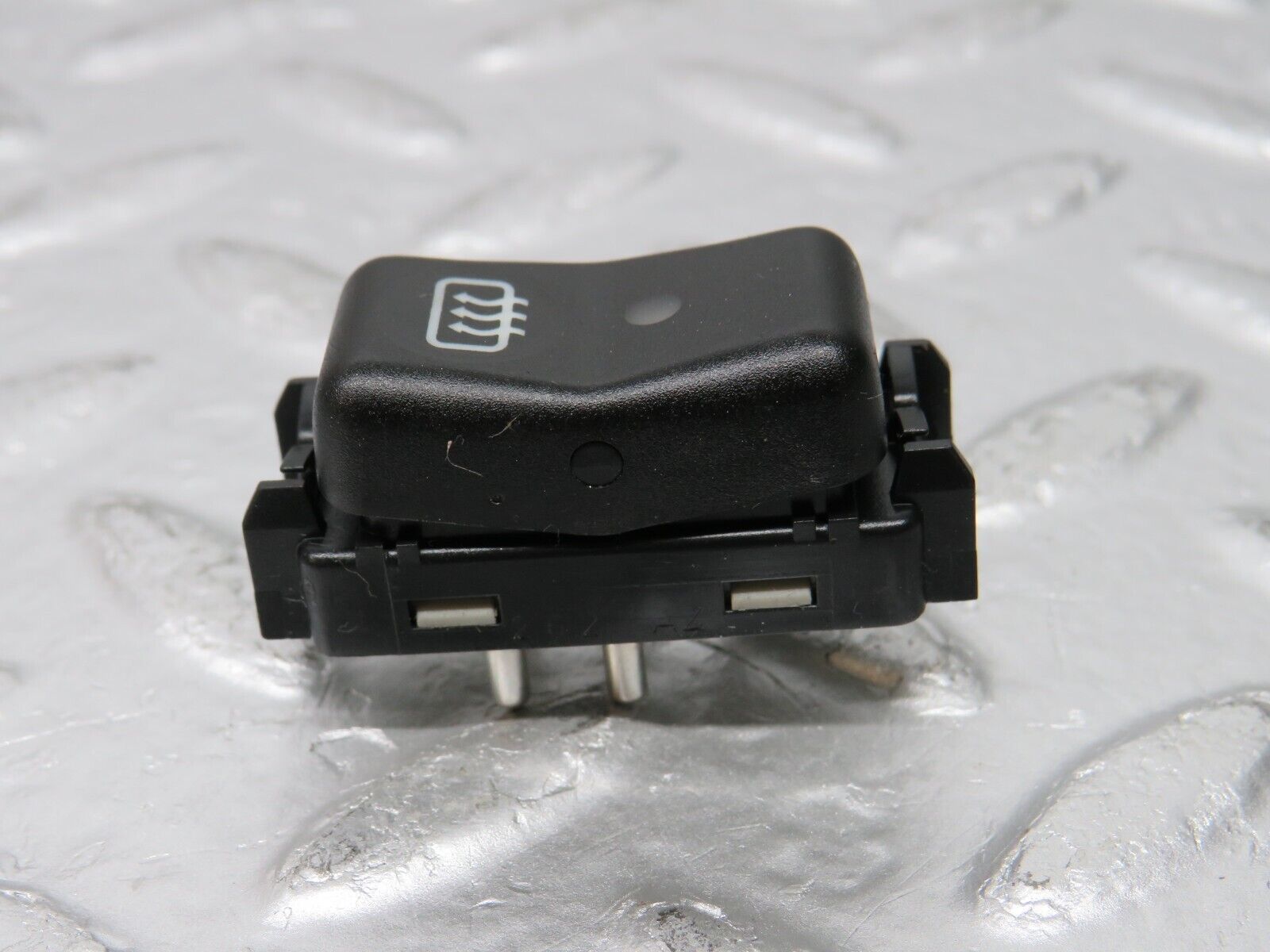 30516 Mercedes-Benz W124 230E Rear Windscreen Defroster Switch 1298207410