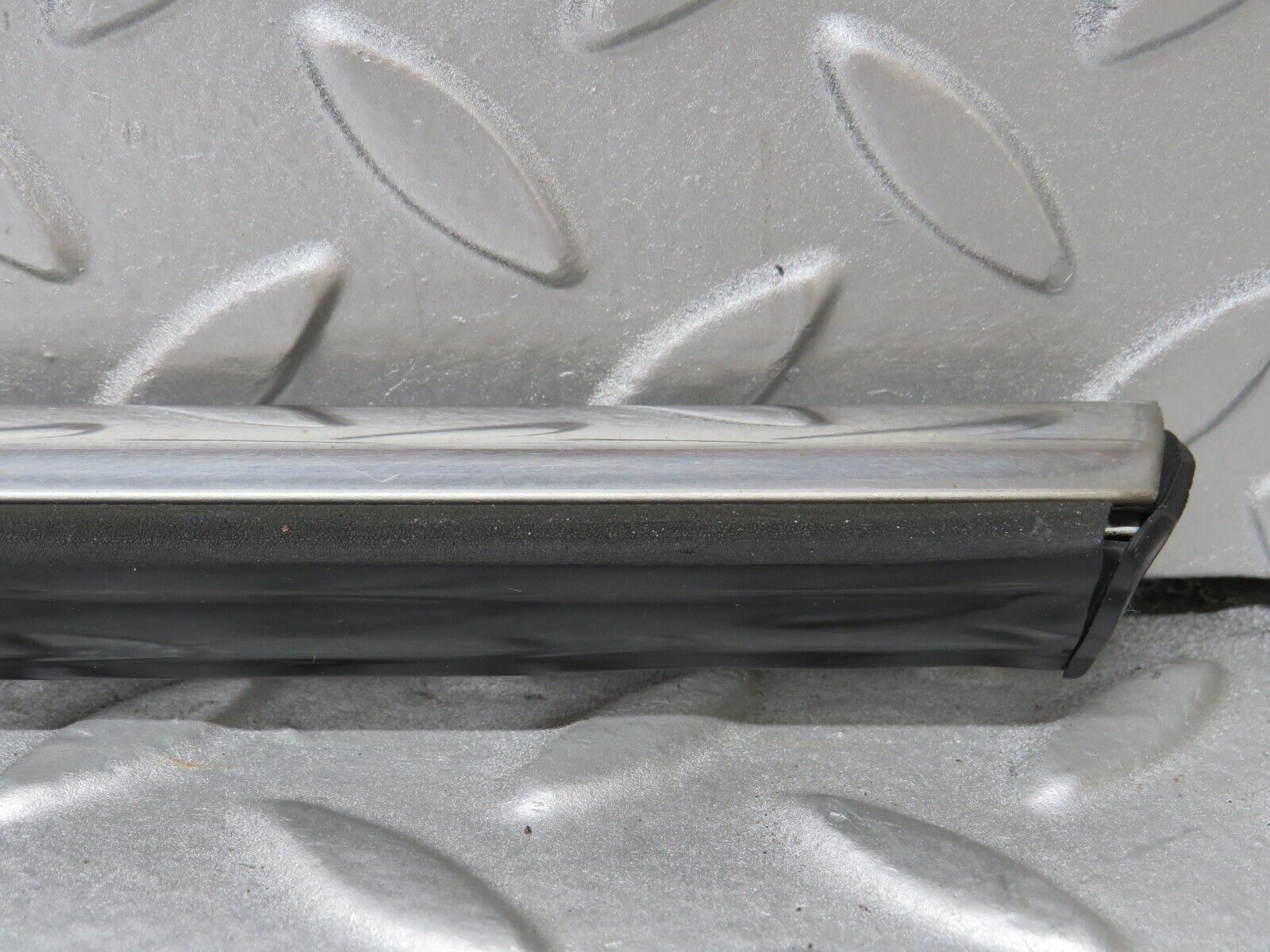 37311 Mercedes-Benz W109 300SEL Rear Left Door Centre Moulding Trim