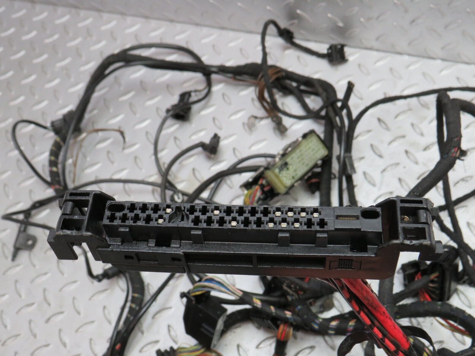 35687 Mercedes-Benz W210 320E Engine Wiring Harness 2105450481 0015409981