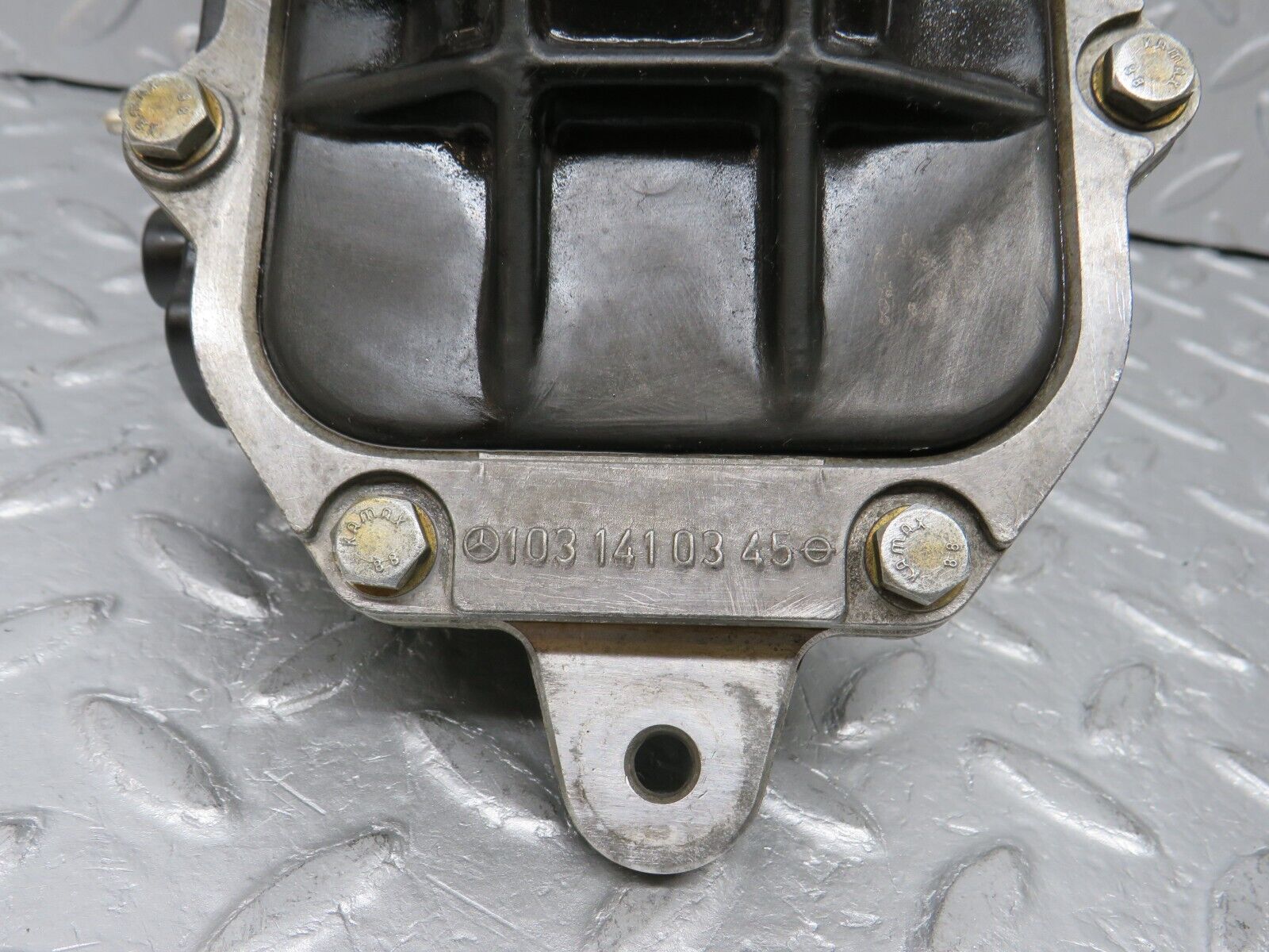 38812 Mercedes-Benz W201 190E 2.6L Air Flow Mass Meter Sensor Bosch 1031410090 0438121033 1031410345