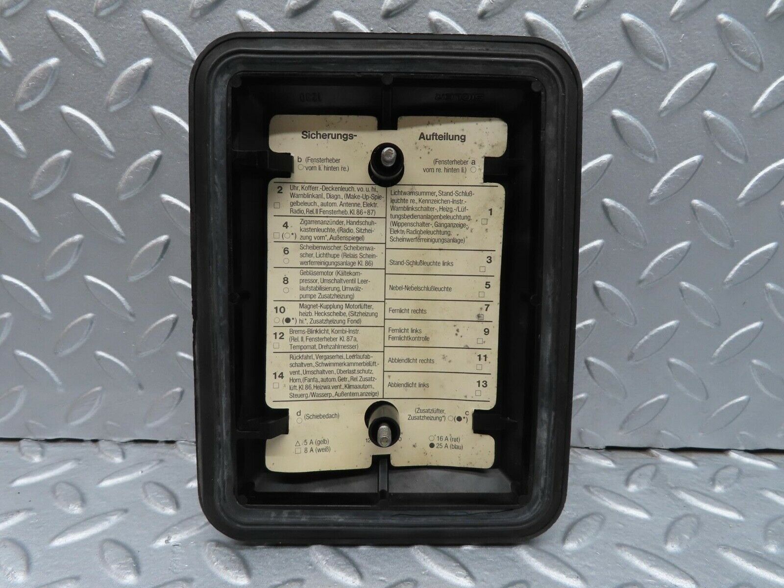 16049 Mercedes-Benz W123 280E Fuse Box Cover Lid 1235400082