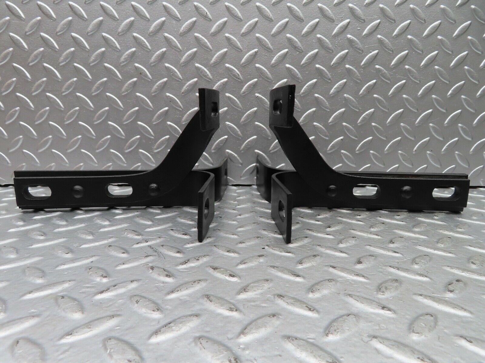 21025 Mercedes-Benz W114 250CE Coupe Front Bumper Holder Bracket Pair