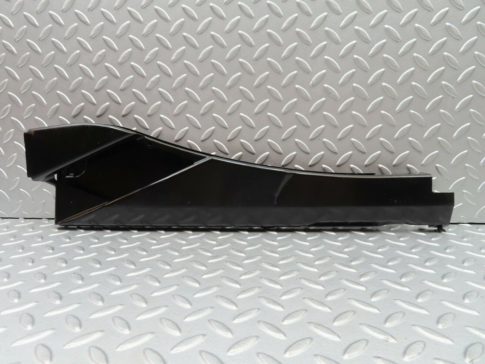 5528 Mercedes-Benz W124 230E Front Left Wiring Cover 1248212336