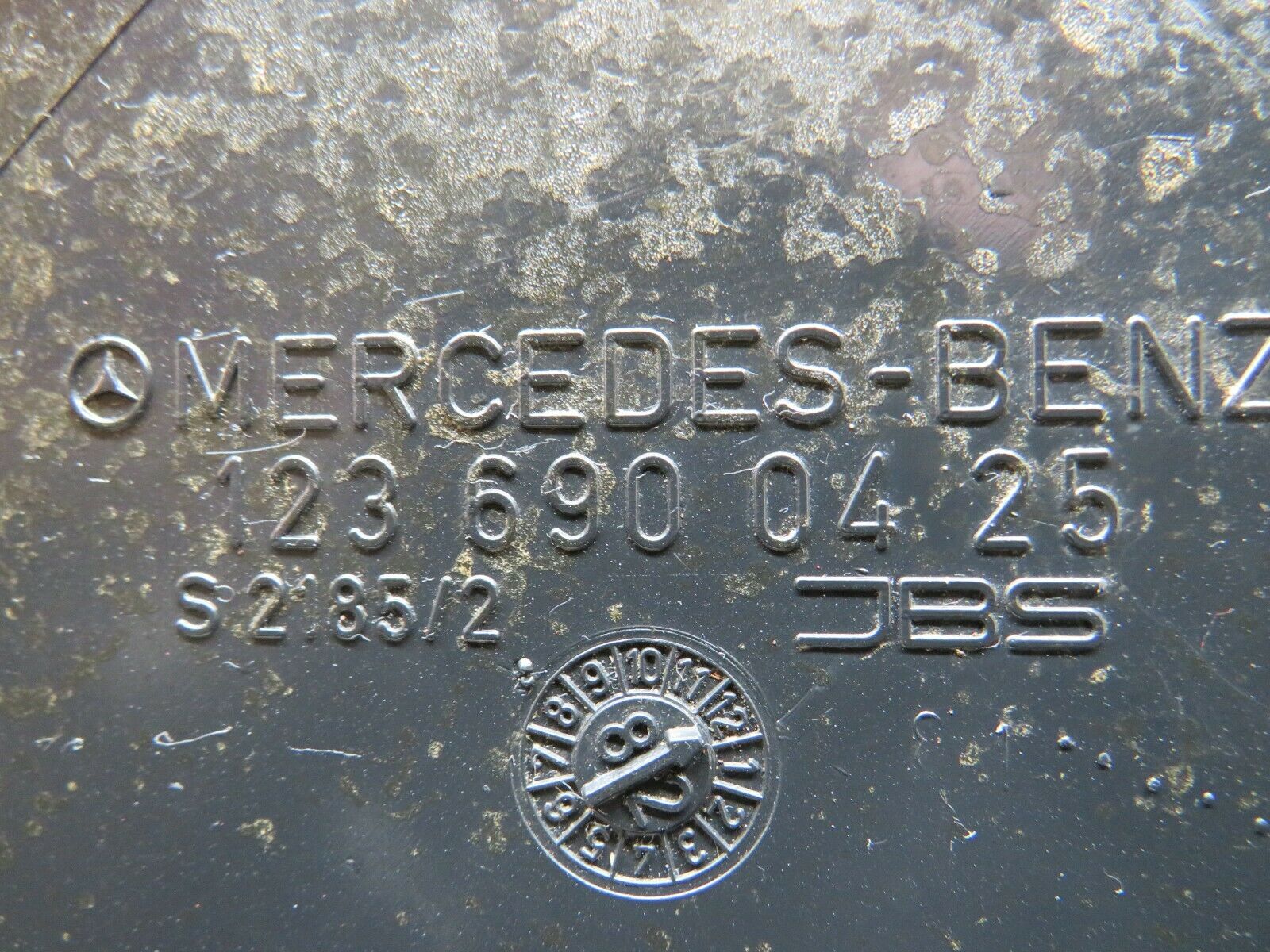 23707 Mercedes-Benz W123 C Pillar Cover Right Side Green 1236900425