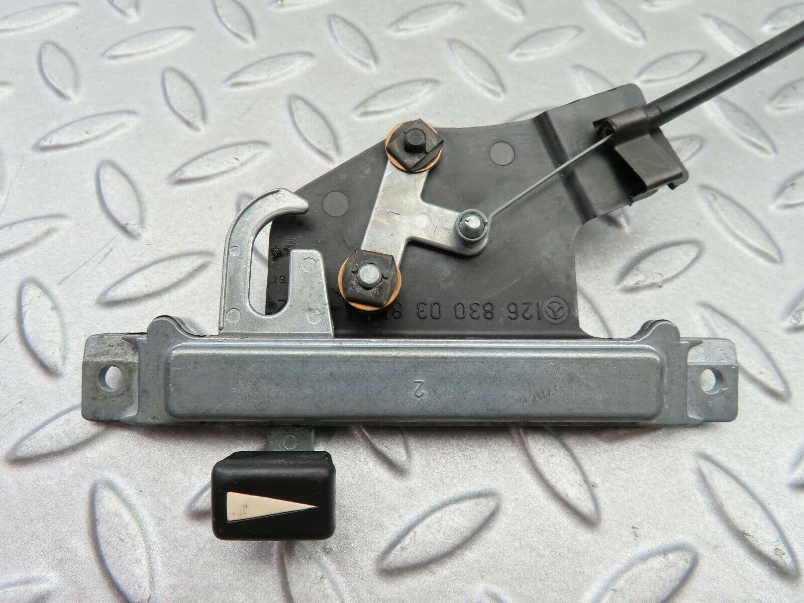 6386 Mercedes-Benz W126 380SE Rear Heater Regulator 1268300385