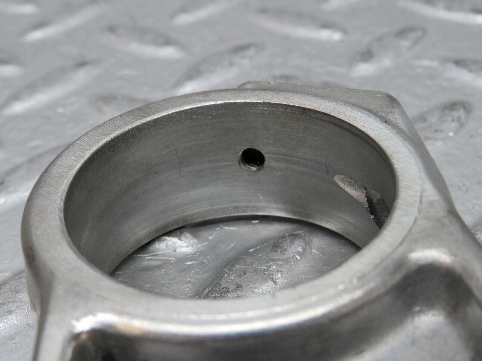 0257 Mercedes-Benz W123 220D Camshaft Tower Bearing 6210511216