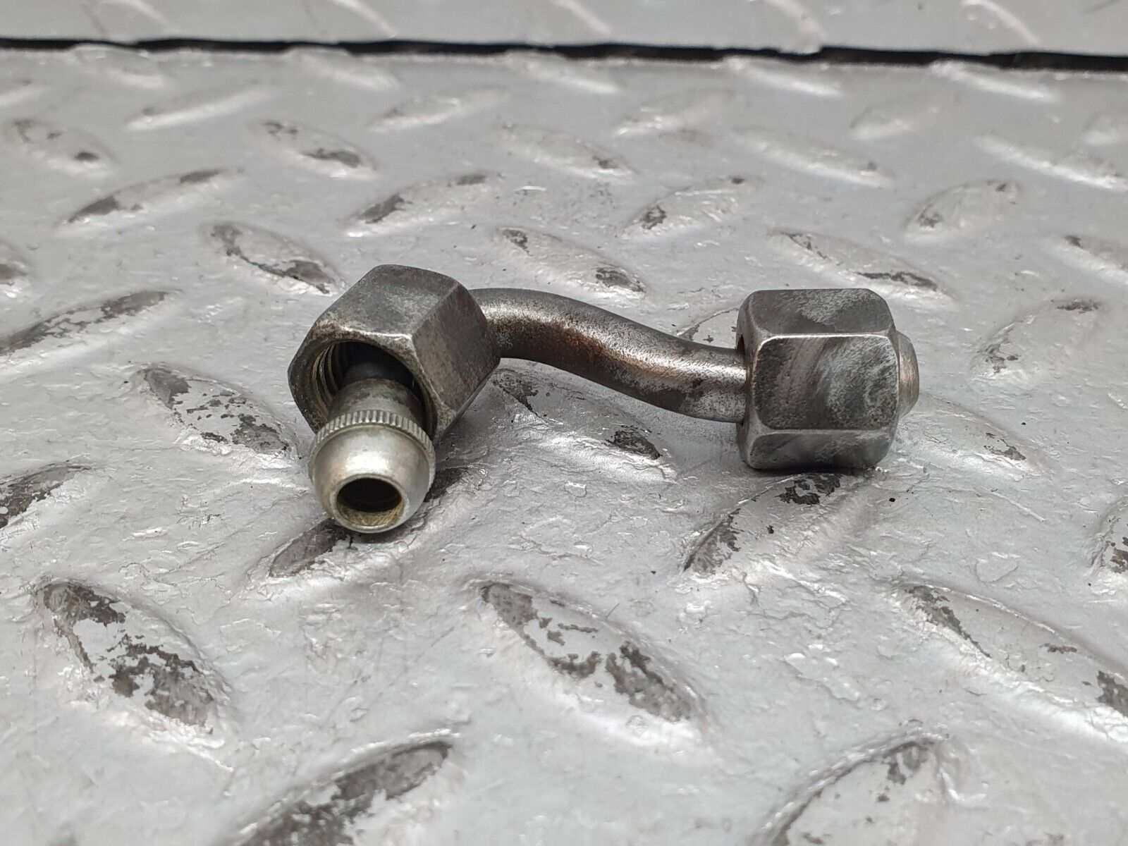 41251 Mercedes-Benz W126 300SE Fuel Line Pipe