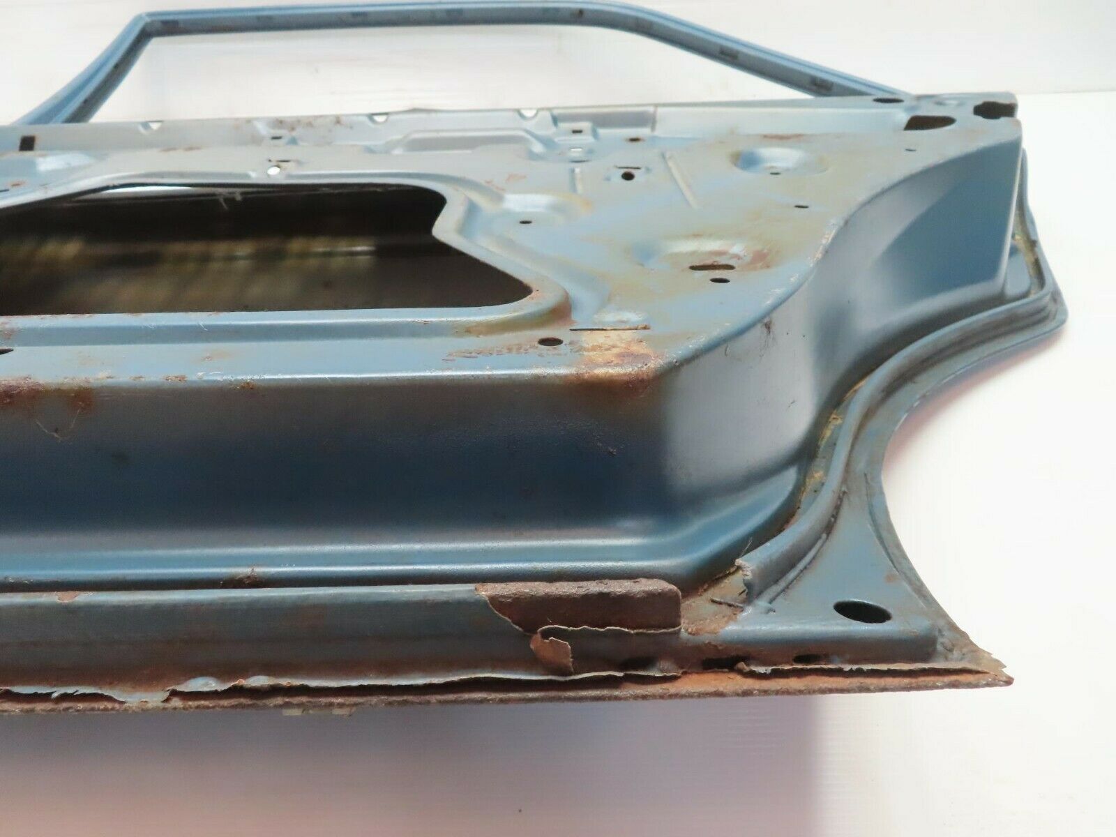 10439 Mercedes-Benz W123 Rear Right Door