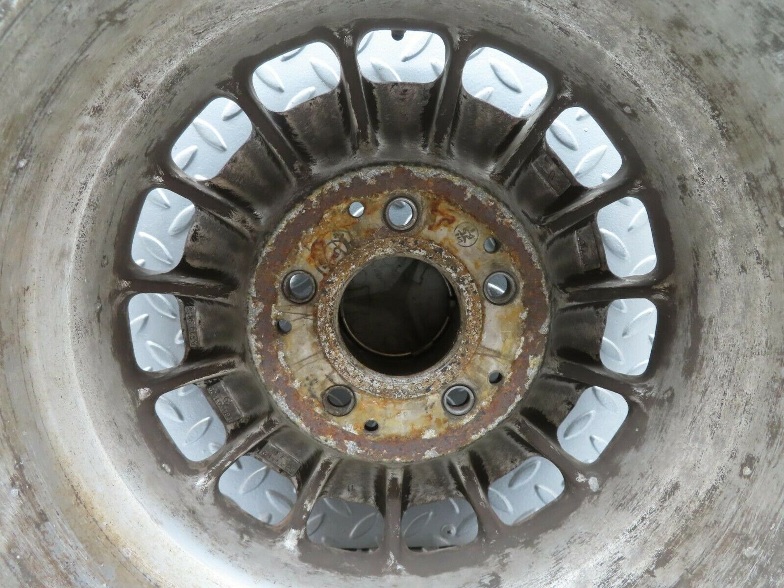 12105 Mercedes-Benz Alloy Wheel Mexican Hat 6Jx14H2 ET30 1264001902