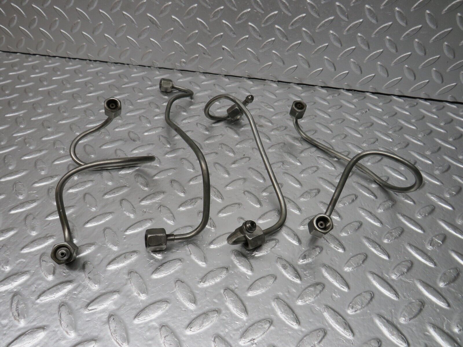 32940 Mercedes-Benz W123 300D Fuel Line Hose Set