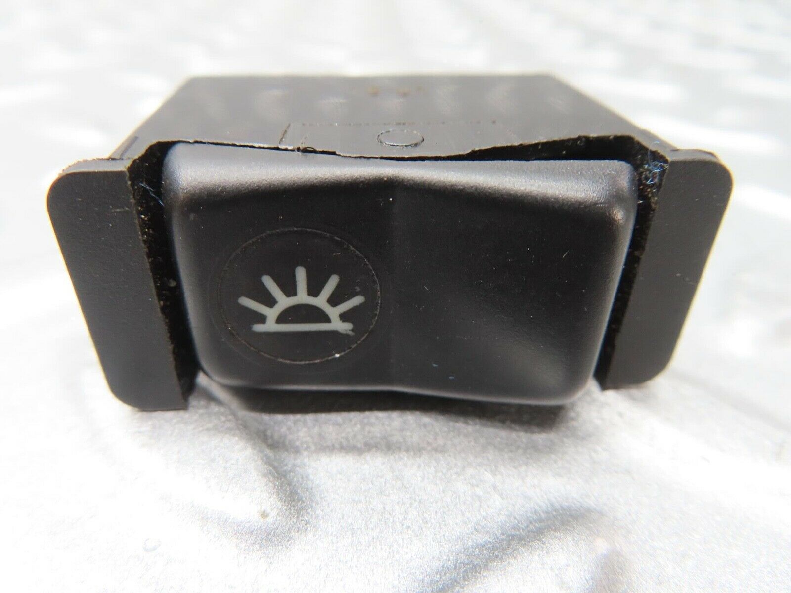 14650 Mercedes-Benz W201 190E Interior Dome Light Switch 0008205810