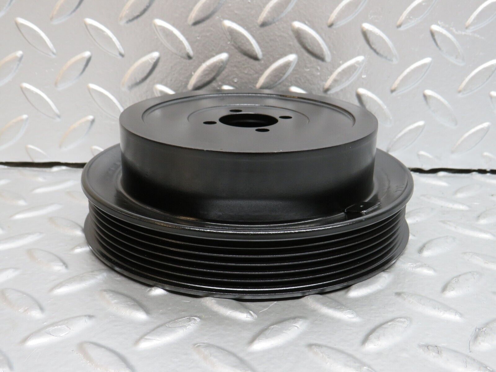 29515 Mercedes-Benz W124 230E Water Pump Pulley 1022001005