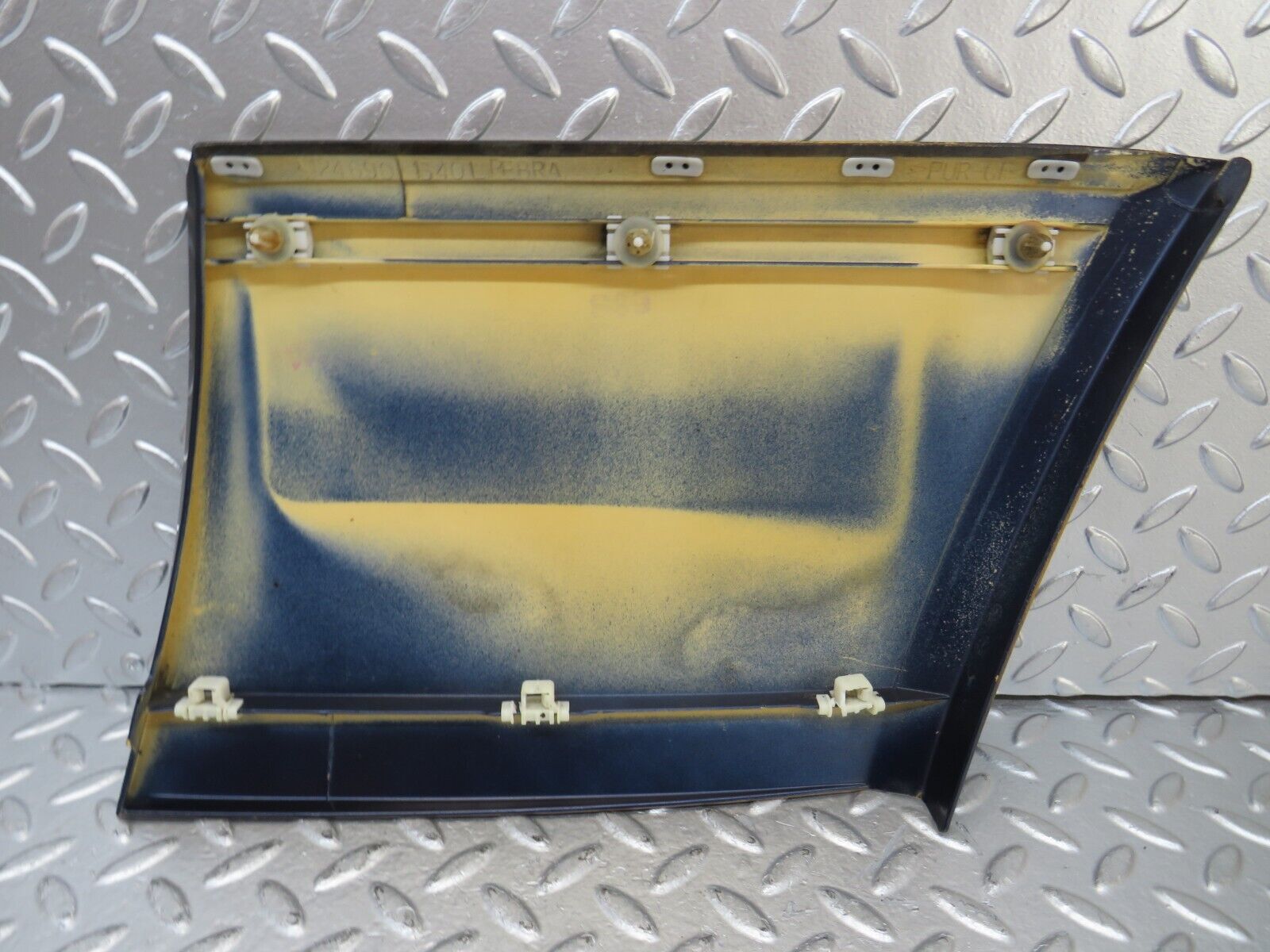 25959 Mercedes-Benz W124 280E Front Left Fender Wing Lower Moulding 1246901340