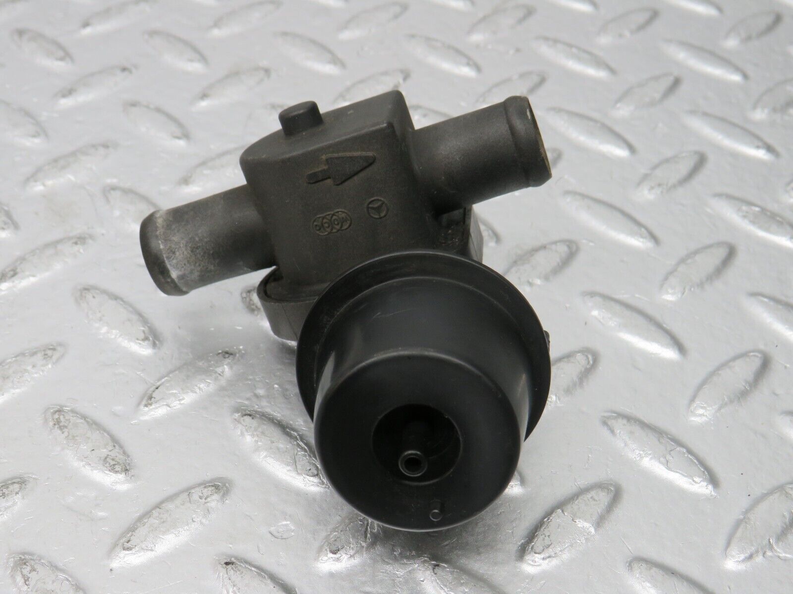 31627 Mercedes-Benz W201 190LE 1.8L Heater Control Valve