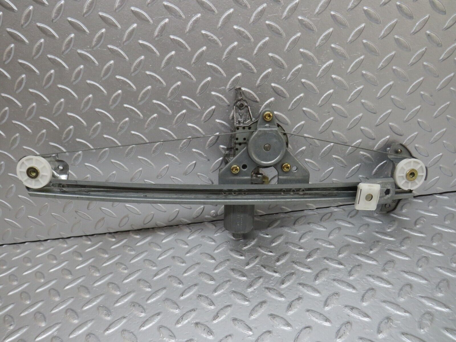 33258 Mercedes-Benz W202 C180 Rear Right Power Window Regulator 0130821636