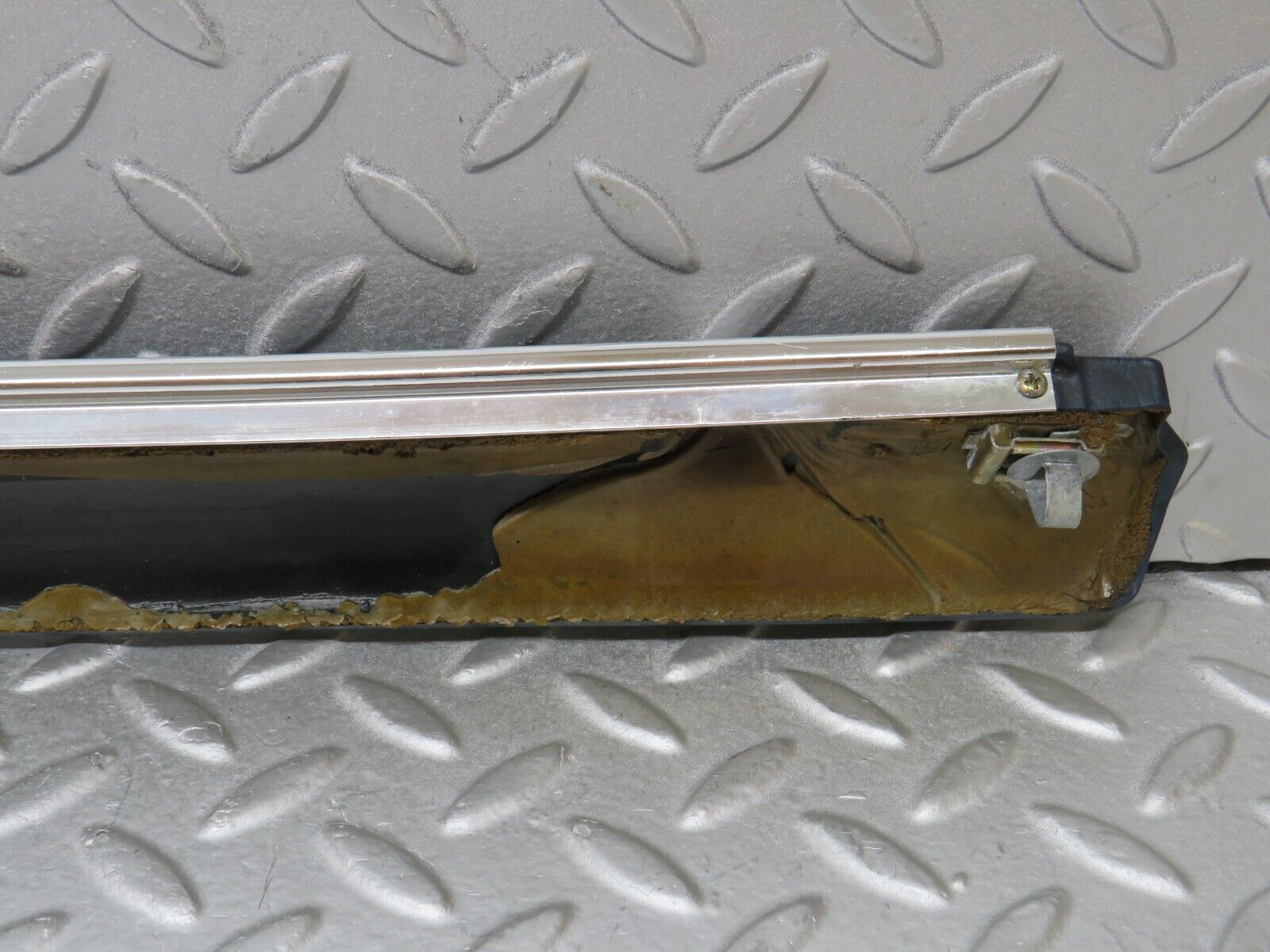 37306 Mercedes-Benz W109 300SEL Rear Right Door Card Top Trim Blue