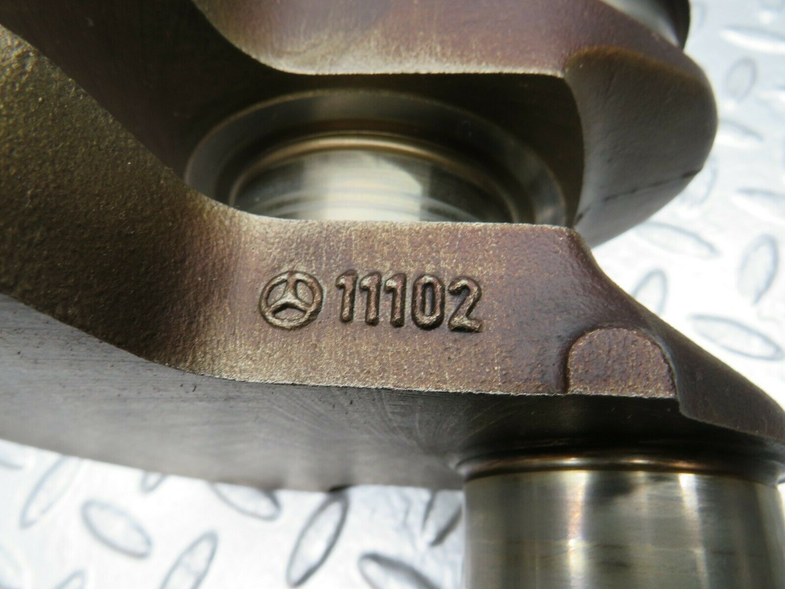 22441 Mercedes-Benz C124 E220 Coupe Crankshaft